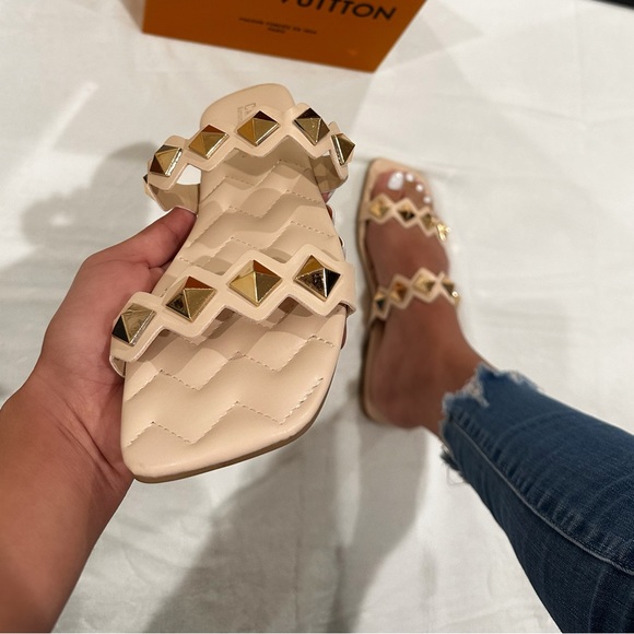 Cape Robbin Shoes - The Nude Quilted Slides 🤩